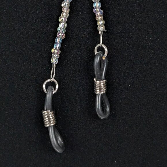 (2/$20) Beaded Glasses Chain - Picture 3 of 4